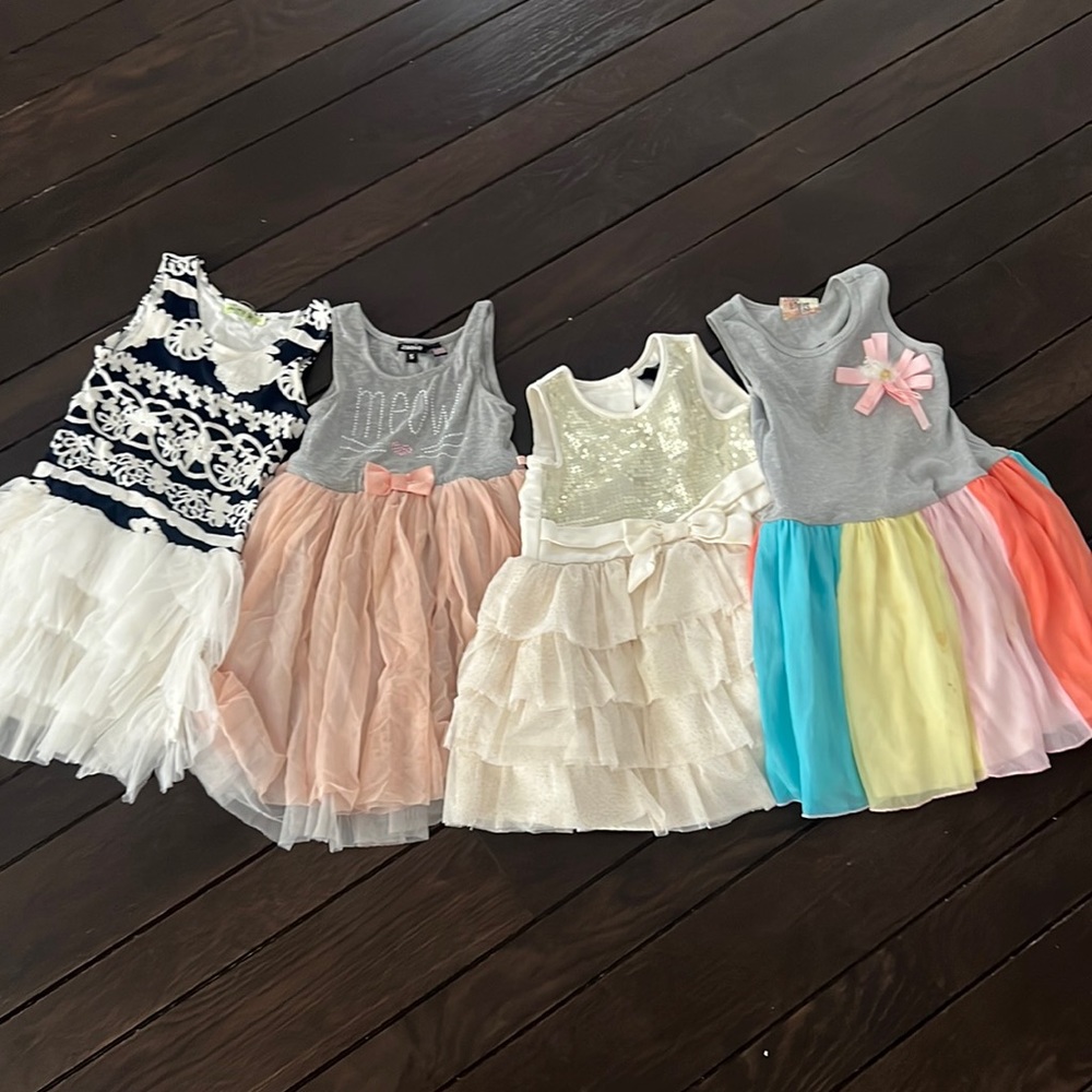 A lot of children’s dresses size 5.